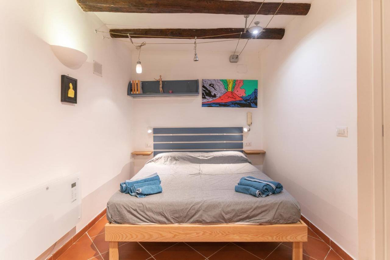 Donnare Casavacanza - Historic Center Of Naples Luaran gambar