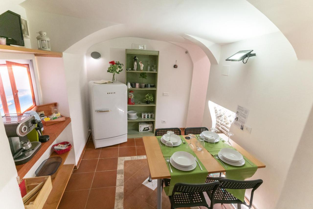 Donnare Casavacanza - Historic Center Of Naples Luaran gambar