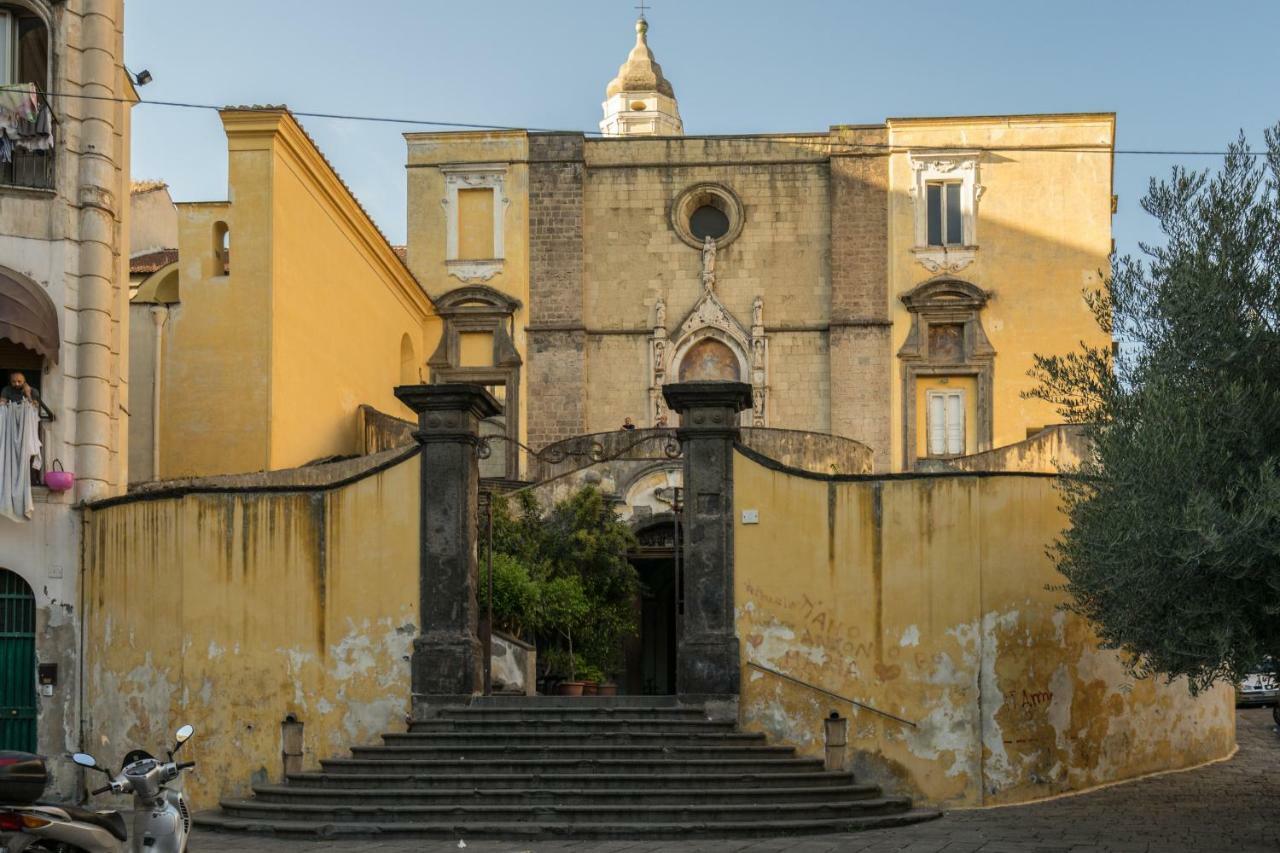 Donnare Casavacanza - Historic Center Of Naples Luaran gambar