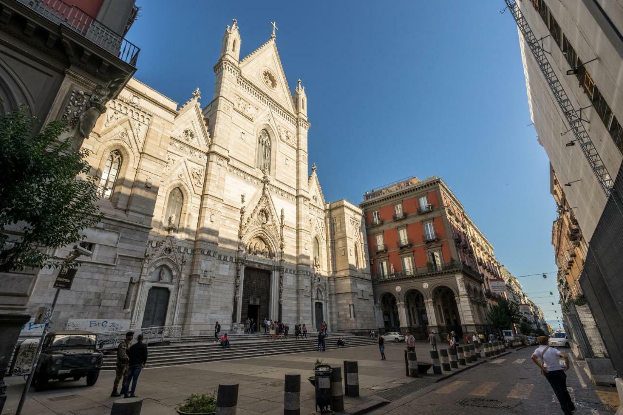 Donnare Casavacanza - Historic Center Of Naples Luaran gambar